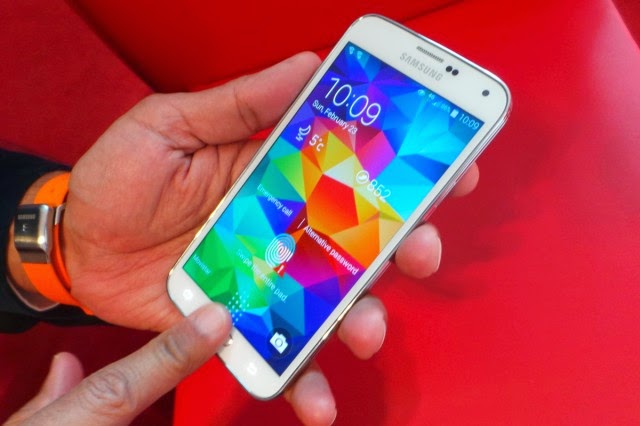 Galaxy S5 fingerprint scanner hacked with glue mould  - 19