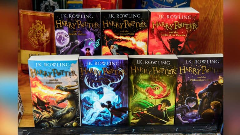 5509395_090219-kgo-shutterstock-harry-potter-books-img